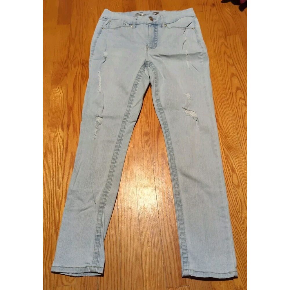 Seven7 Women's Light Blue Denim Distressed Slim Straight‎ Jeans  Size 10